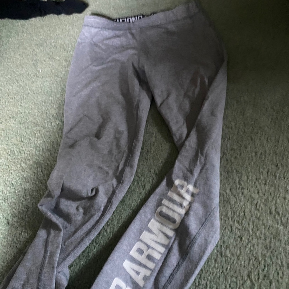 grey under armor leggings